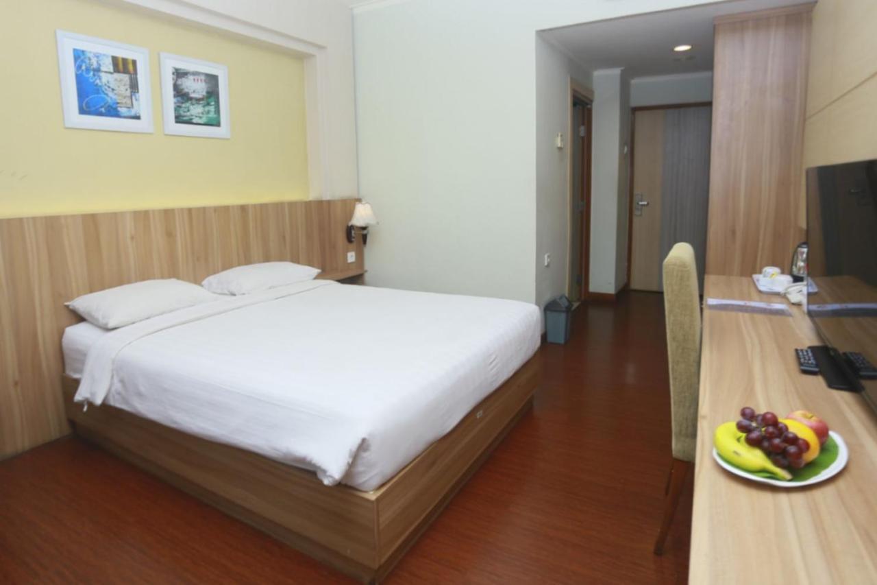 Utc Dago Hotel Bandung Exterior photo